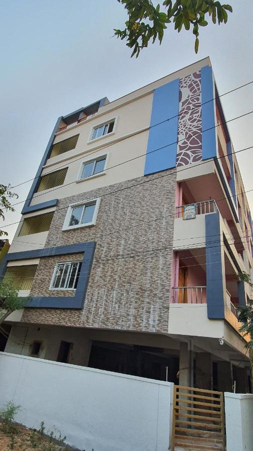 Tirupati Homestay - 2Bhk Ac Family Apartments Near Alipiri And Kapilatheertham - Walk To A2B Veg Restaurant - Wifi - Android Tv - Easy Access To Tirumala Eksteriør billede