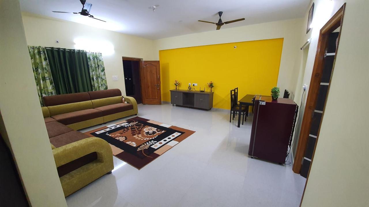 Tirupati Homestay - 2Bhk Ac Family Apartments Near Alipiri And Kapilatheertham - Walk To A2B Veg Restaurant - Wifi - Android Tv - Easy Access To Tirumala Eksteriør billede